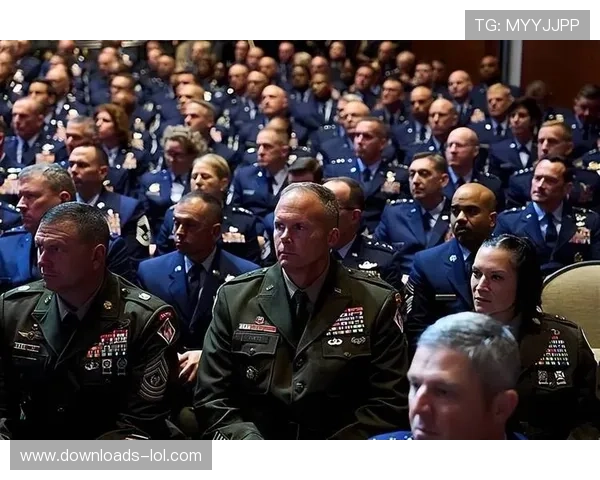 特朗普为军人宣读誓词时现场嘘声不断,气氛紧张 特朗普为军人宣读誓词时现场嘘声不断,气氛紧张