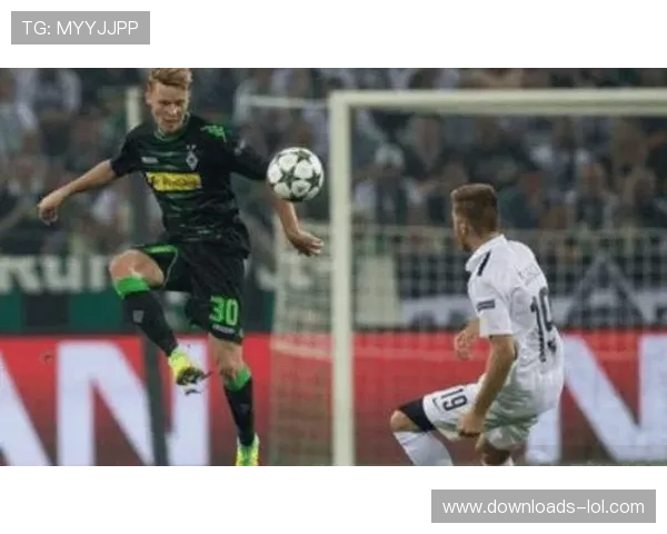 阿贾克斯客场逆转卡拉巴赫，结束欧冠五连败耻辱